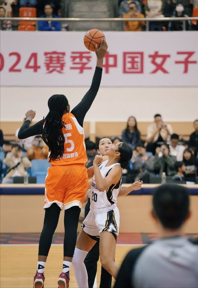 内蒙古队新外援闪耀全场，助球队取胜