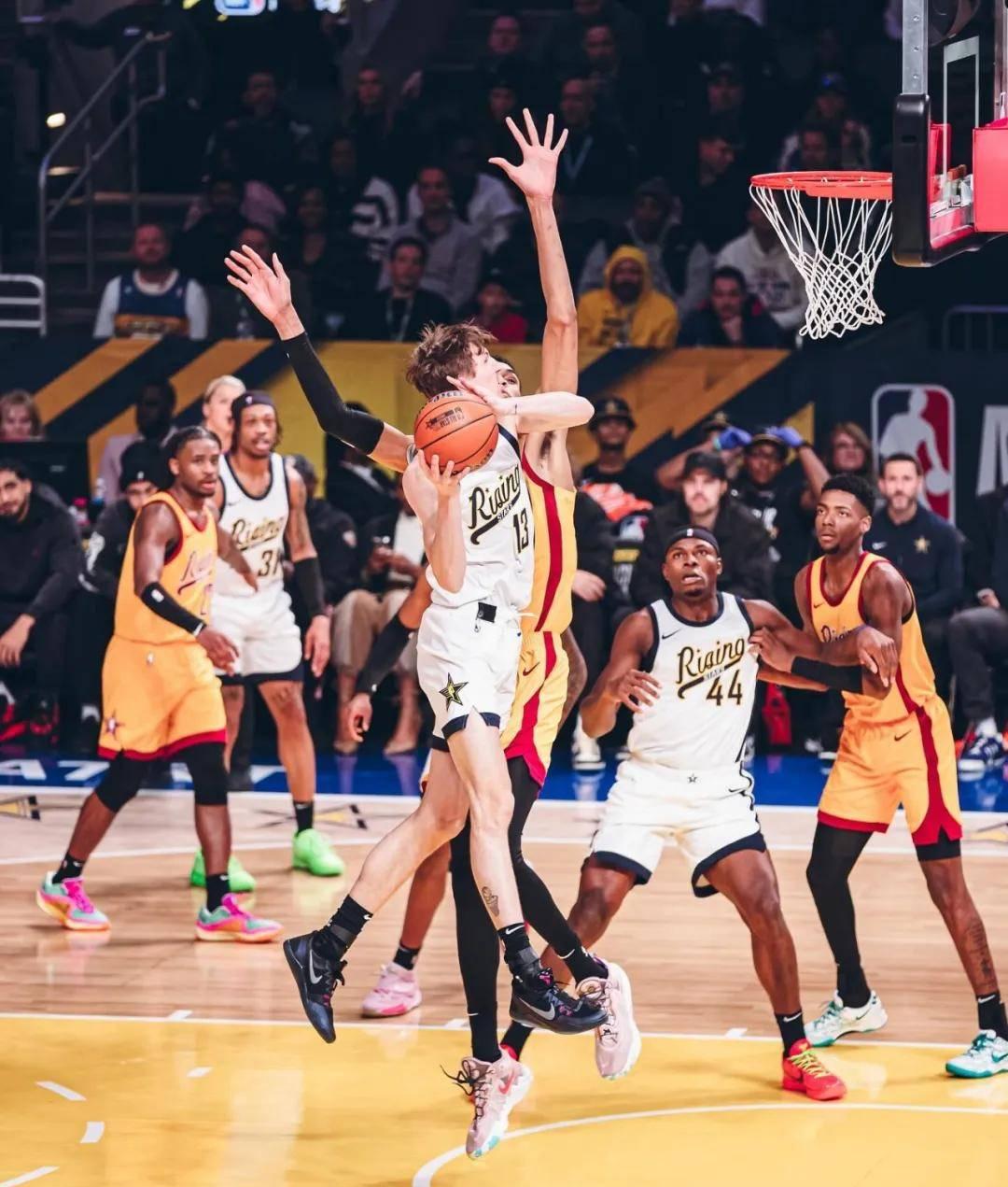 公牛连胜步行者，拉文关键时刻爆发带领球队取胜